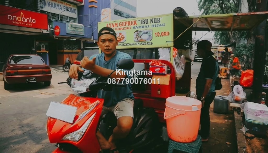 Motor Usaha Viar Karya Bit Jualan Nasi Goreng